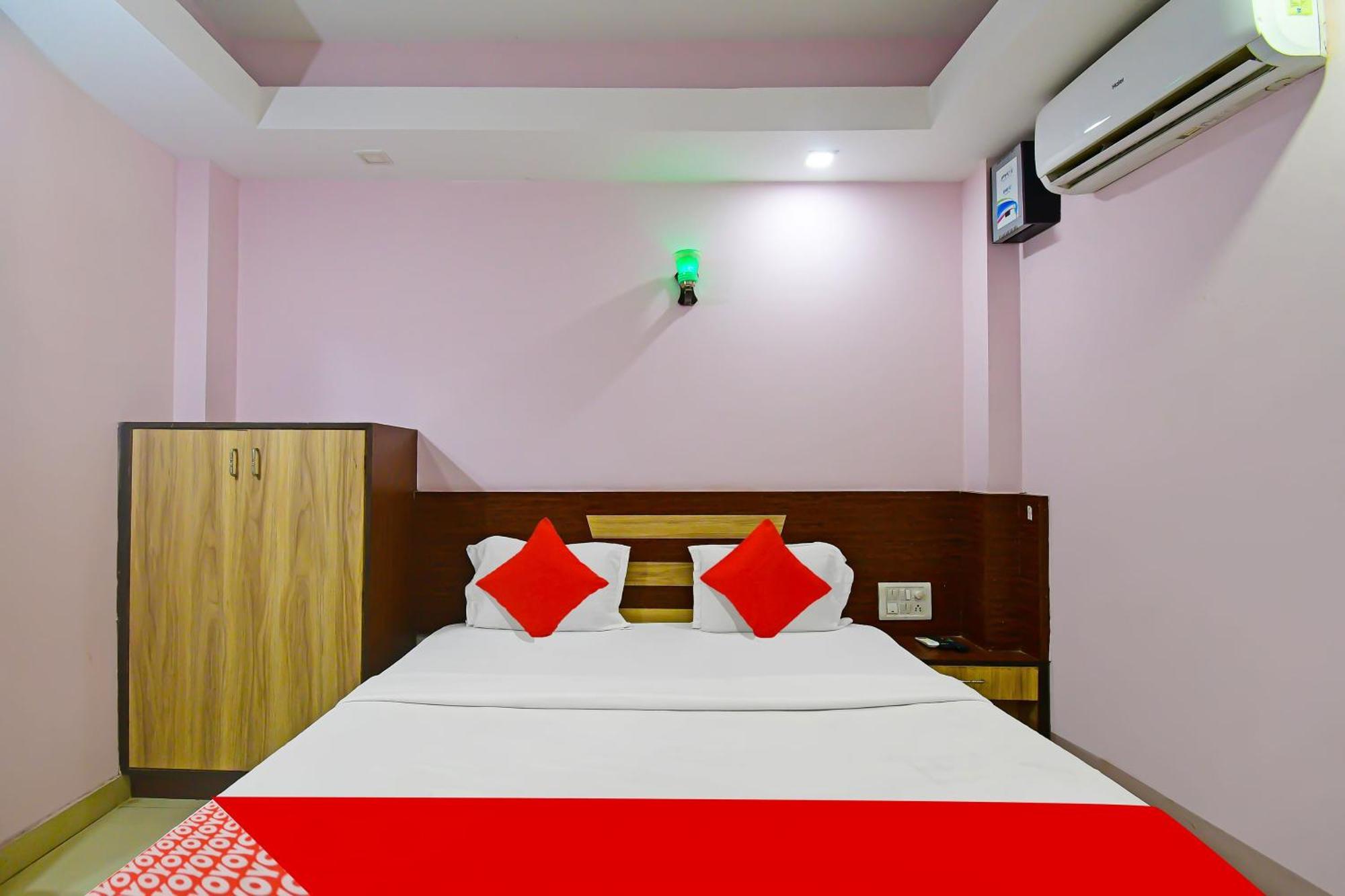 Oyo Flagship Hotel Sea Garden Puri Esterno foto