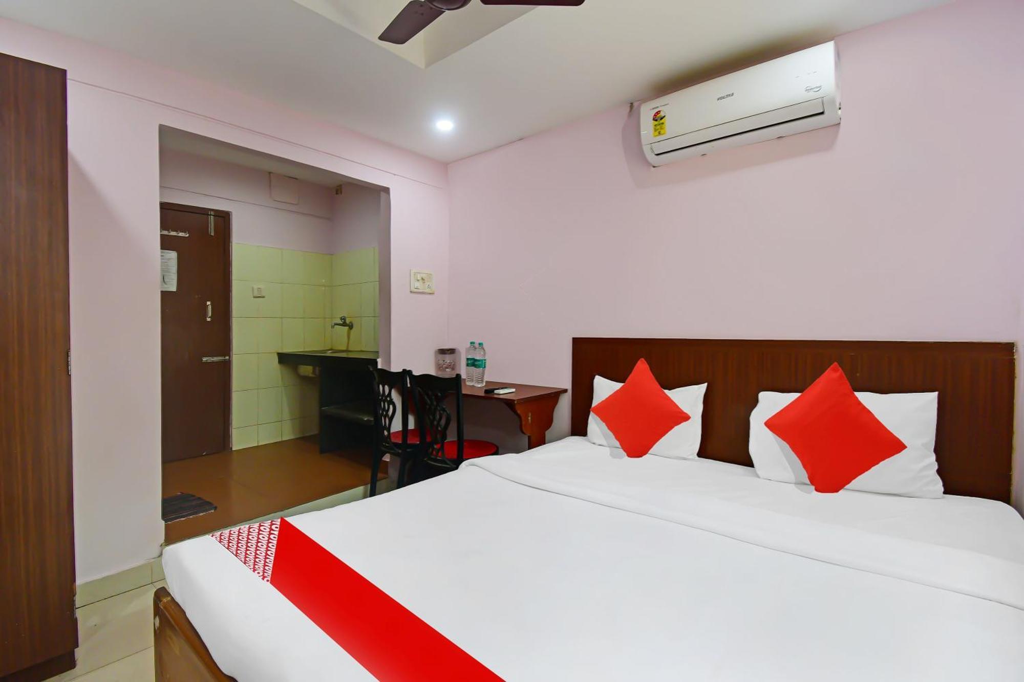 Oyo Flagship Hotel Sea Garden Puri Esterno foto