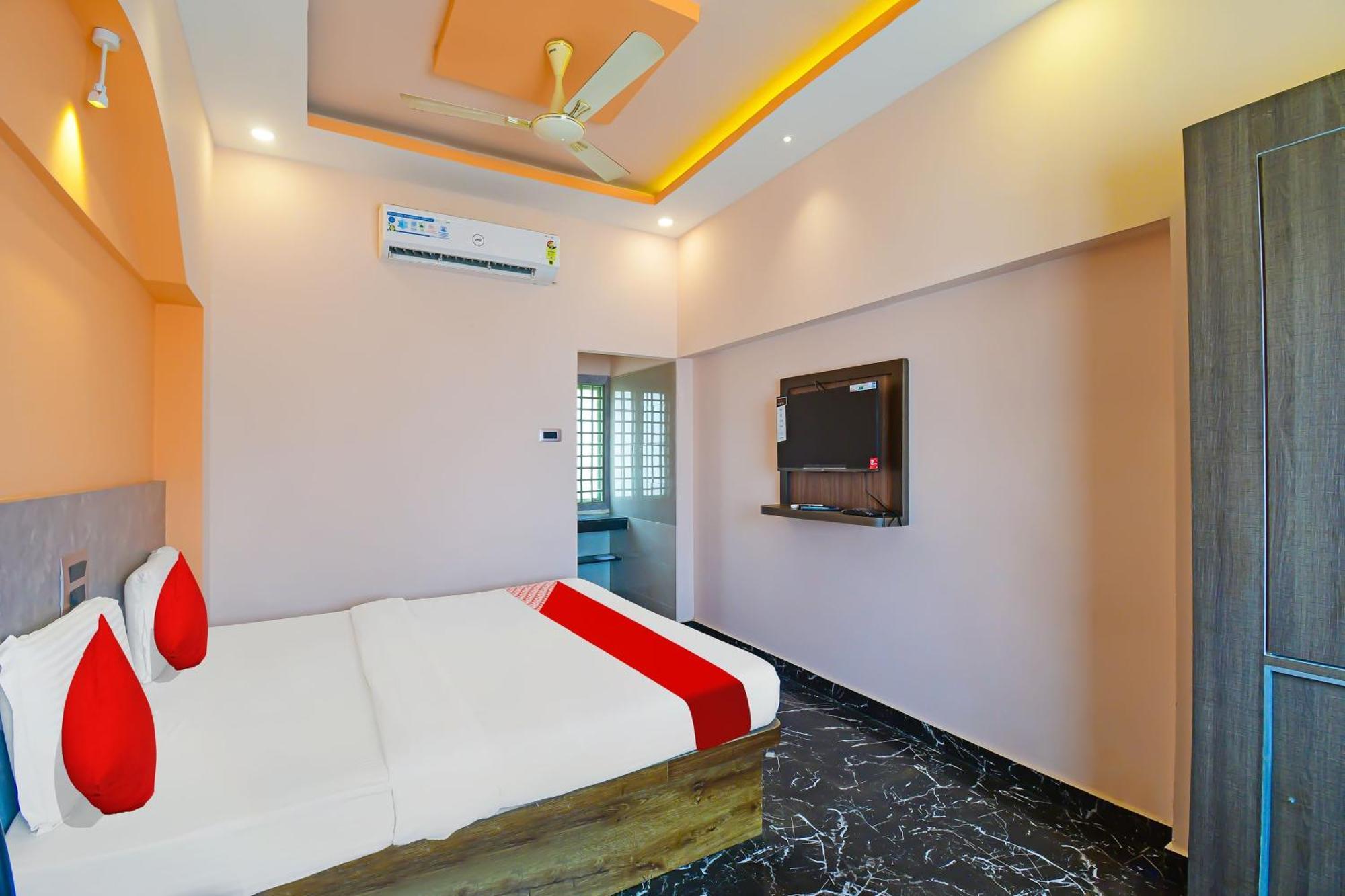 Oyo Flagship Hotel Sea Garden Puri Esterno foto