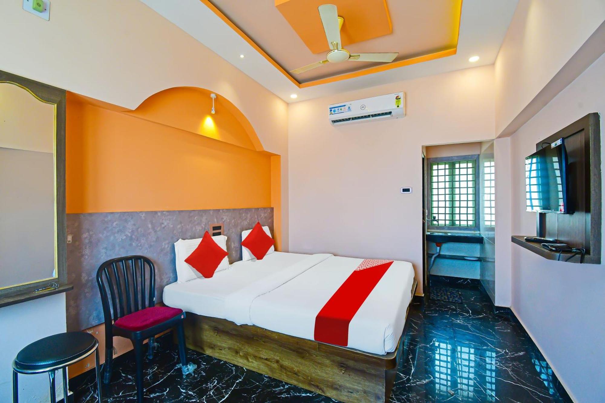 Oyo Flagship Hotel Sea Garden Puri Esterno foto